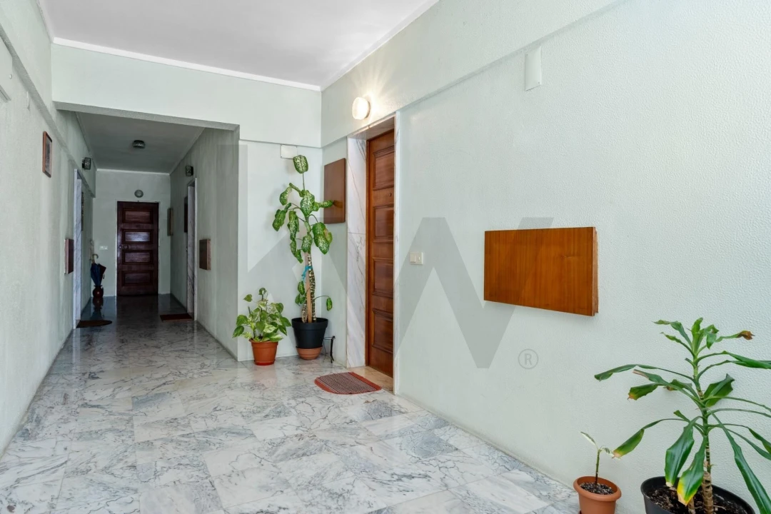 Apartamento T1 para Venda em Charneca de Caparica e Sobreda Foto 22