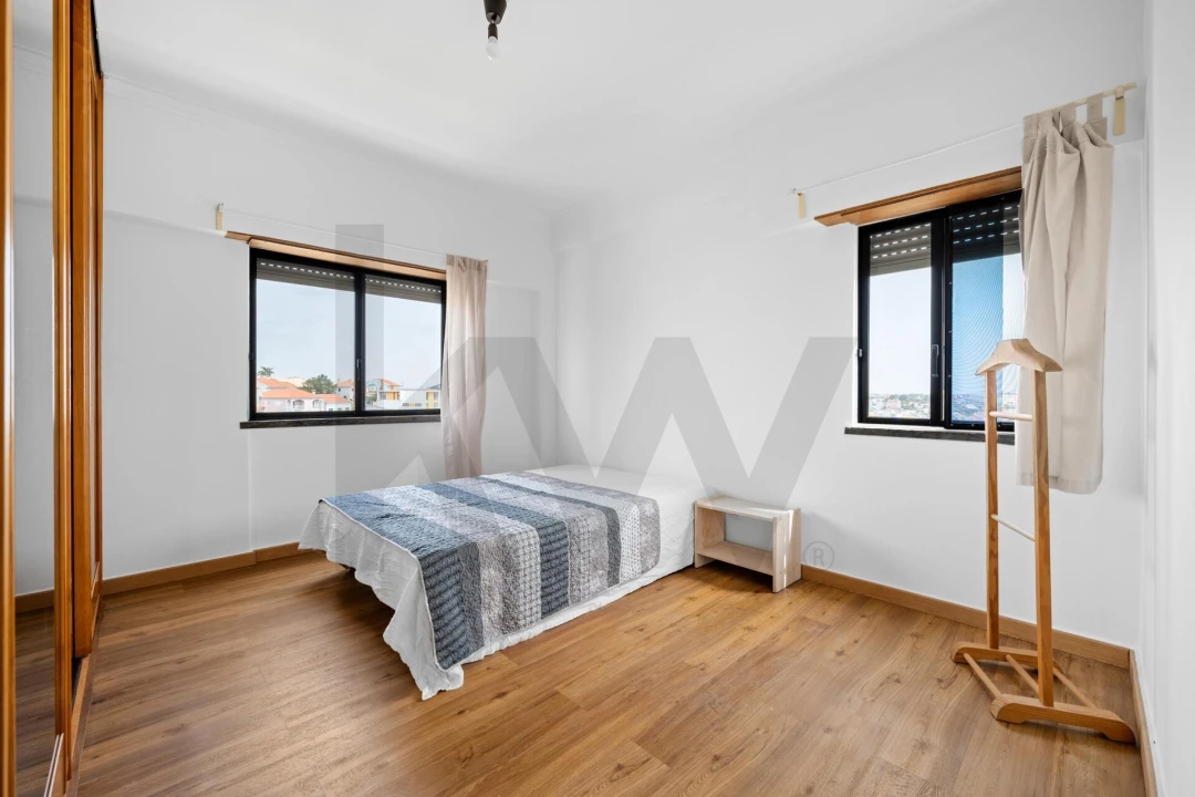 Apartamento T1 para Venda em Charneca de Caparica e Sobreda Foto 16