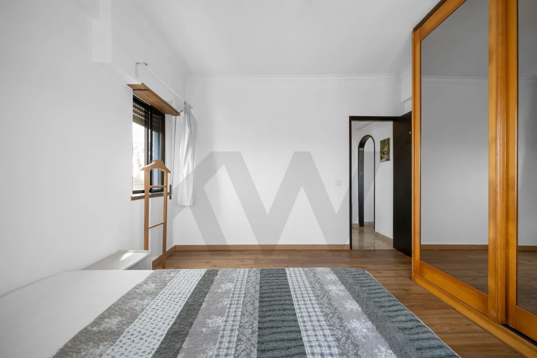 Apartamento T1 para Venda em Charneca de Caparica e Sobreda Foto 18