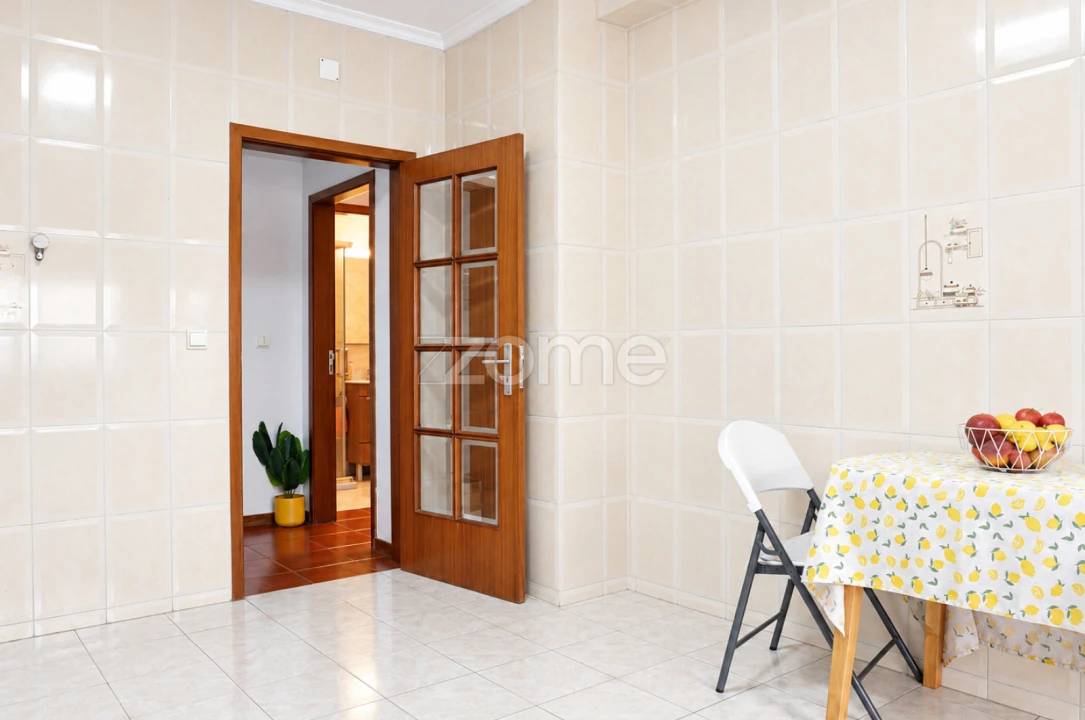 Apartamento T1 para Venda em Rio Tinto Foto 15