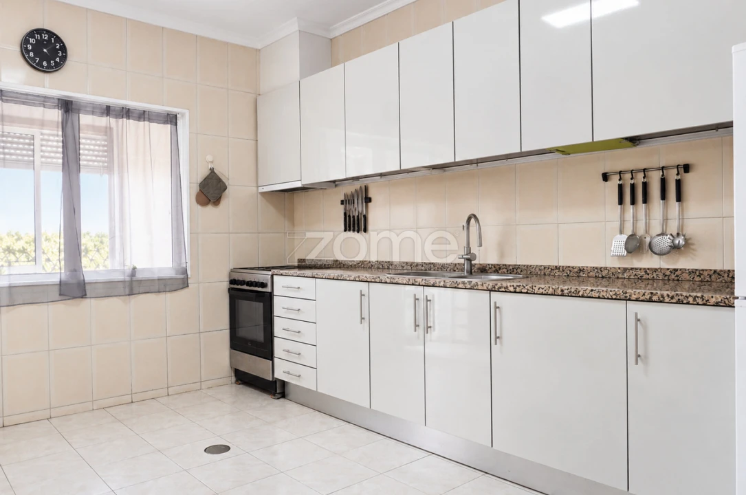 Apartamento T1 para Venda em Rio Tinto Foto 13