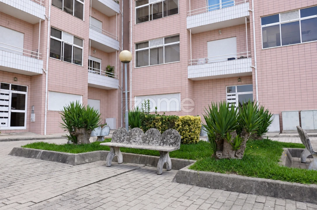 Apartamento T1 para Venda em Rio Tinto Foto 2