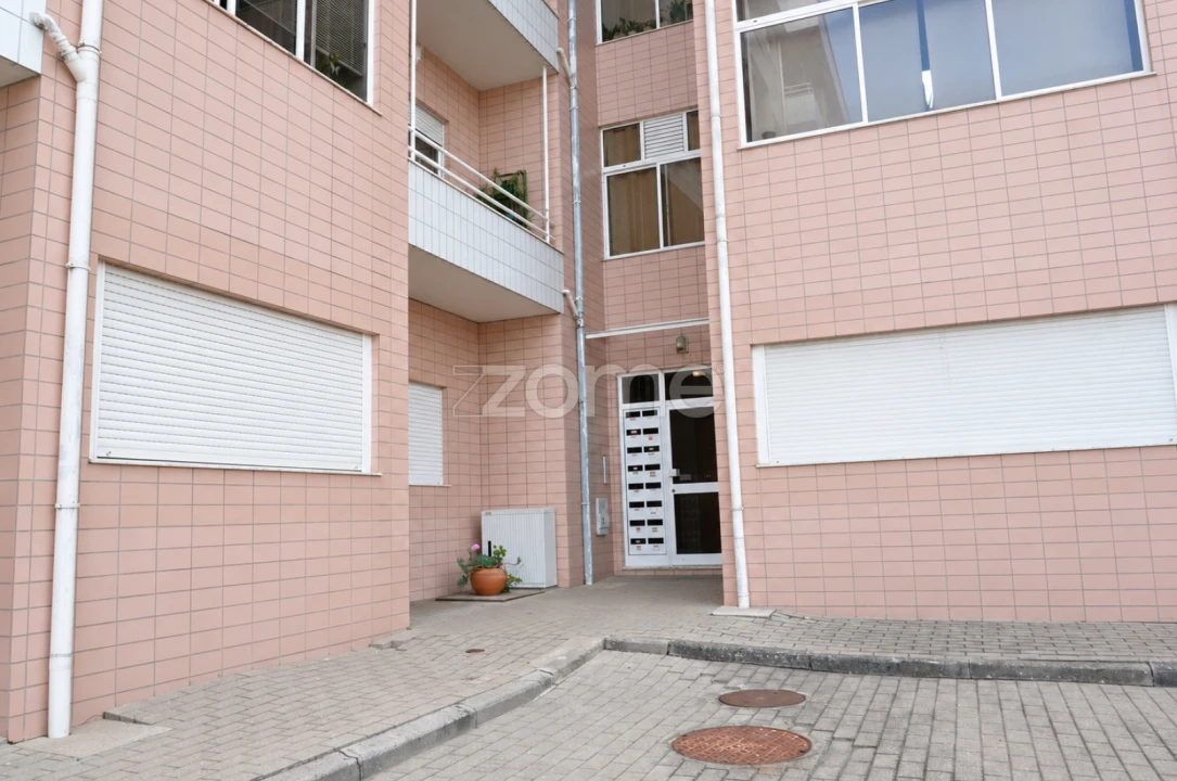 Apartamento T1 para Venda em Rio Tinto Foto 4