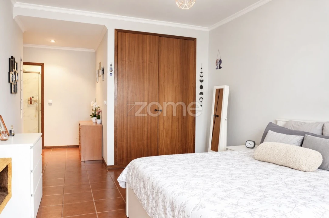 Apartamento T1 para Venda em Rio Tinto Foto 1