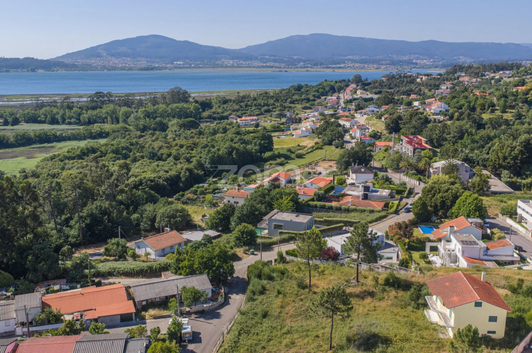 Moradia T3 para Arrendamento em Seixas Foto 4
