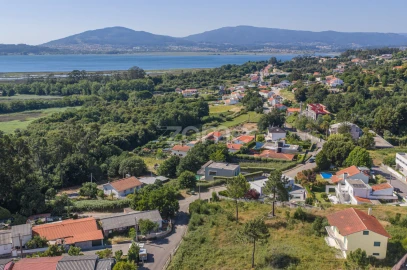 Moradia T3 para Arrendamento em Seixas