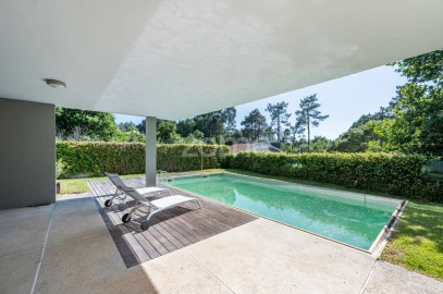 Moradia T3 para Arrendamento em Seixas