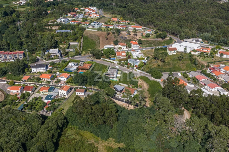 Moradia T3 para Arrendamento em Seixas Foto 39