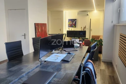 Negócio para Venda em Mafamude e Vilar do Paraíso