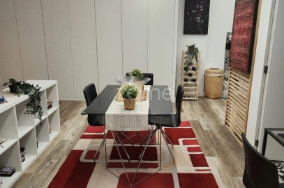 Negócio para Venda em Mafamude e Vilar do Paraíso
