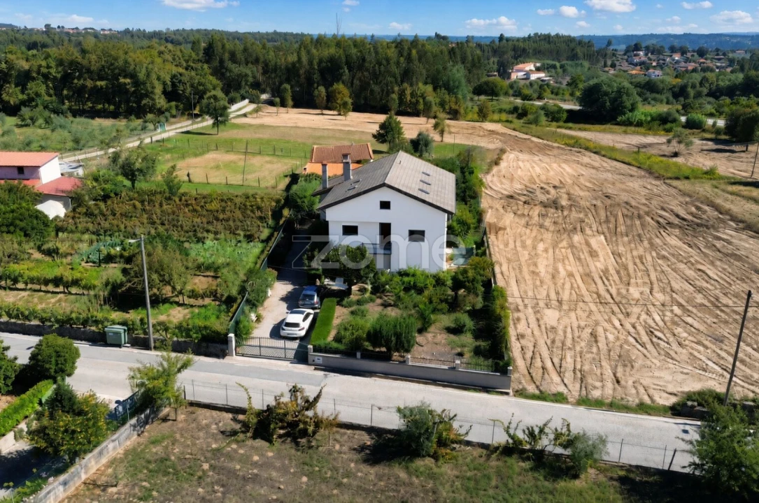 Moradia T6 para Venda em Mouraz e Vila Nova da Rainha Foto 2
