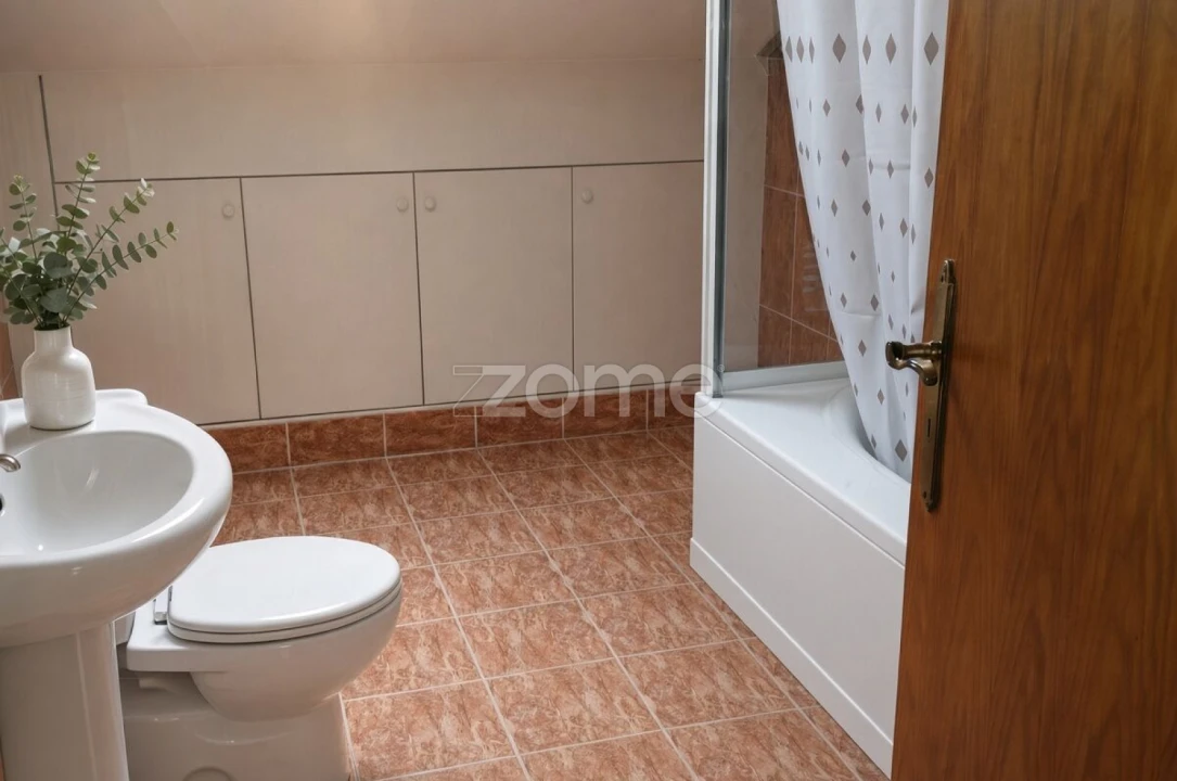 Moradia T6 para Venda em Mouraz e Vila Nova da Rainha Foto 17