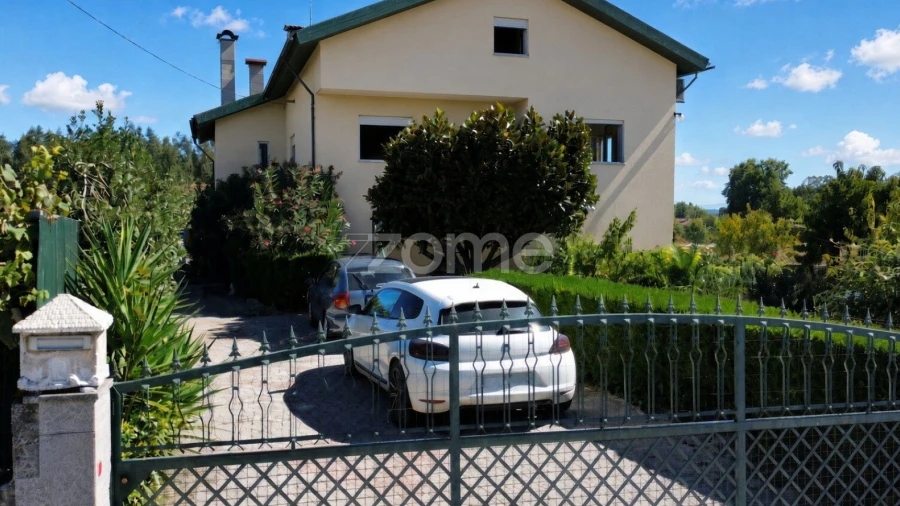 Moradia T6 para Venda em Mouraz e Vila Nova da Rainha