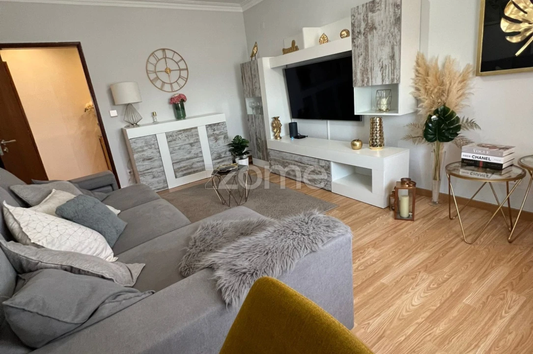 Apartamento T2 para Venda em Cacém e São Marcos Foto 9