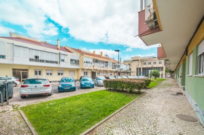 Negócio para Venda em Algés, Linda-A-Velha e Cruz Quebrada-Dafundo