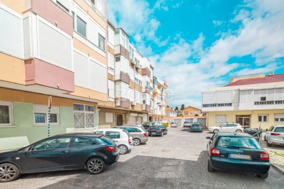Negócio para Venda em Algés, Linda-A-Velha e Cruz Quebrada-Dafundo
