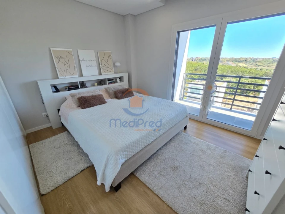Moradia T3 para Venda em Pontinha e Famões Foto 19
