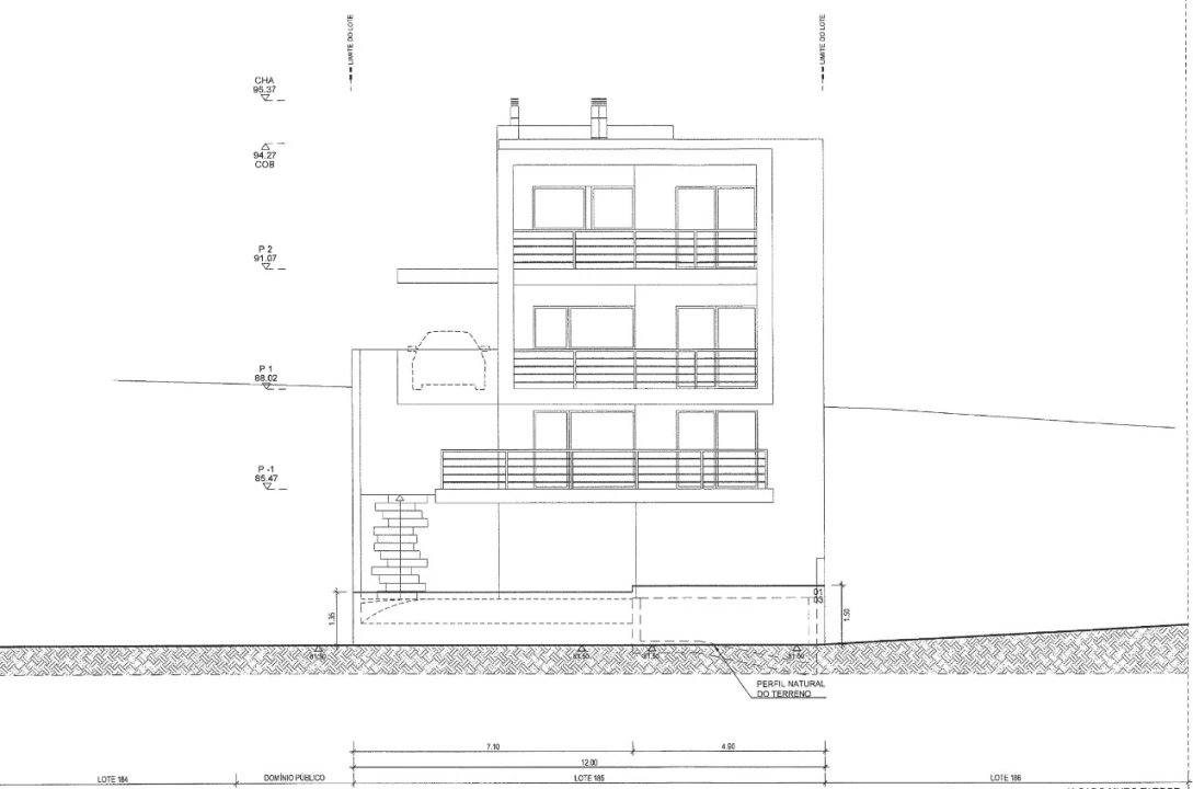 Moradia T4 para Venda em Pontinha e Famões Planta 11