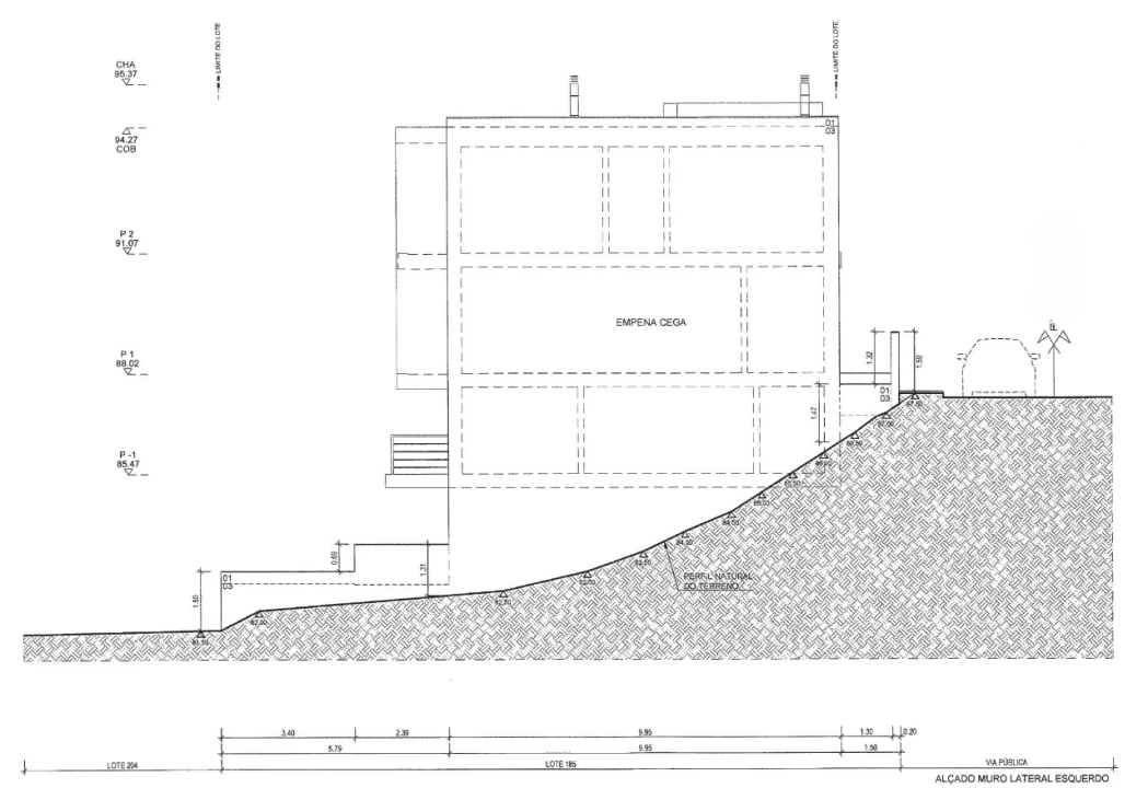 Moradia T4 para Venda em Pontinha e Famões Planta 12