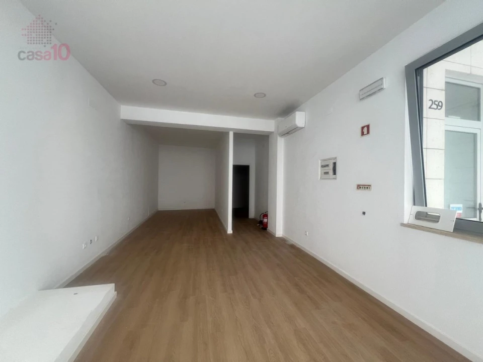 Loja para Arrendamento em Alcochete Foto 1