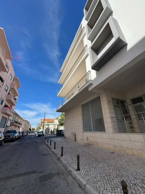 Loja para Arrendamento em Alcochete