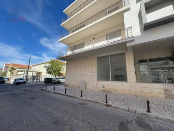 Loja para Arrendamento em Alcochete
