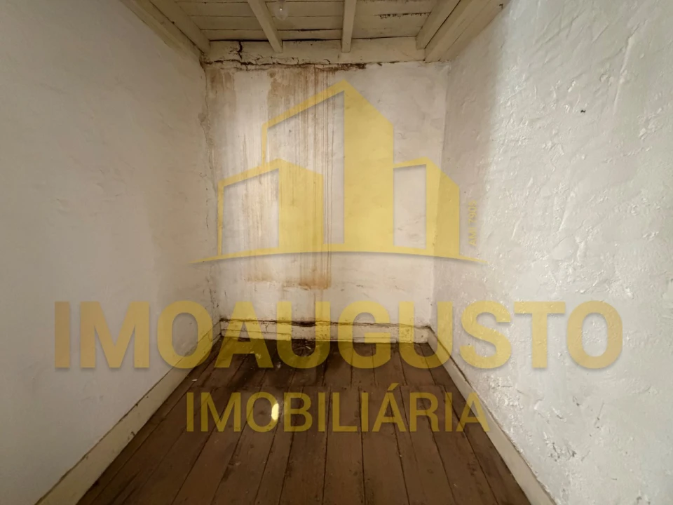Moradia T2 para Venda em Minhocal Foto 7