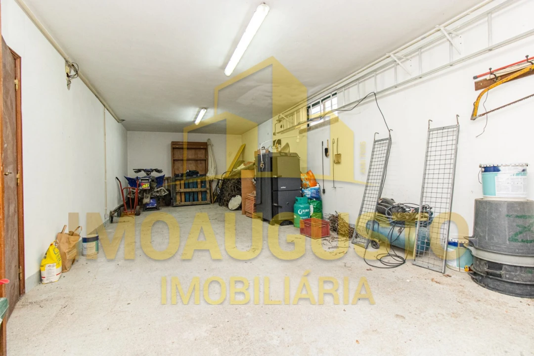 Moradia T4 para Venda em Guarda Foto 32