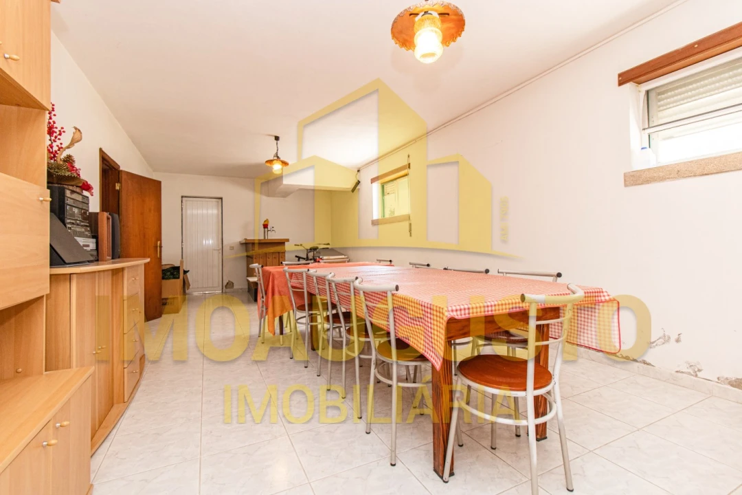Moradia T4 para Venda em Guarda Foto 28
