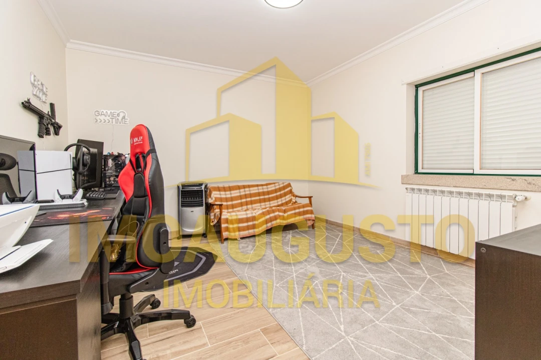 Moradia T4 para Venda em Guarda Foto 15