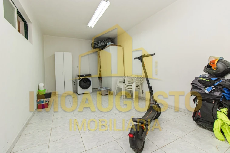 Moradia T4 para Venda em Guarda Foto 30