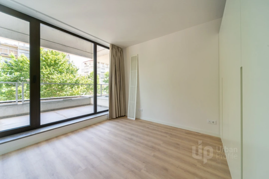 Apartamento T2 para Venda em Alvalade Foto 9