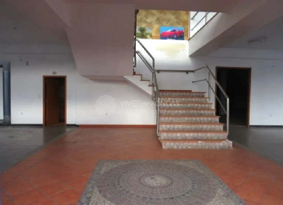 Armazém para Venda em Quinta do Anjo Foto 8