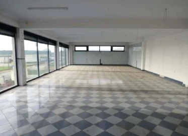 Armazém para Venda em Quinta do Anjo