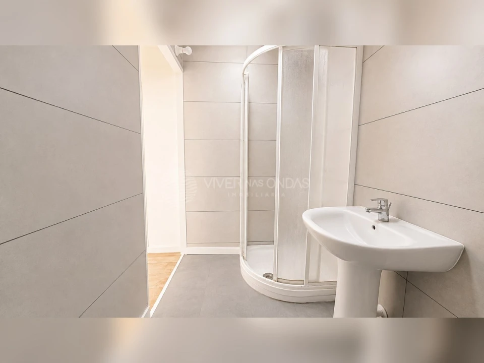 Apartamento T1 para Venda em Barreiro e Lavradio Foto 7