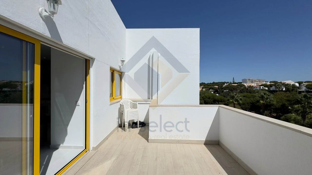 Apartamento T2 para Venda em Quarteira Foto 1