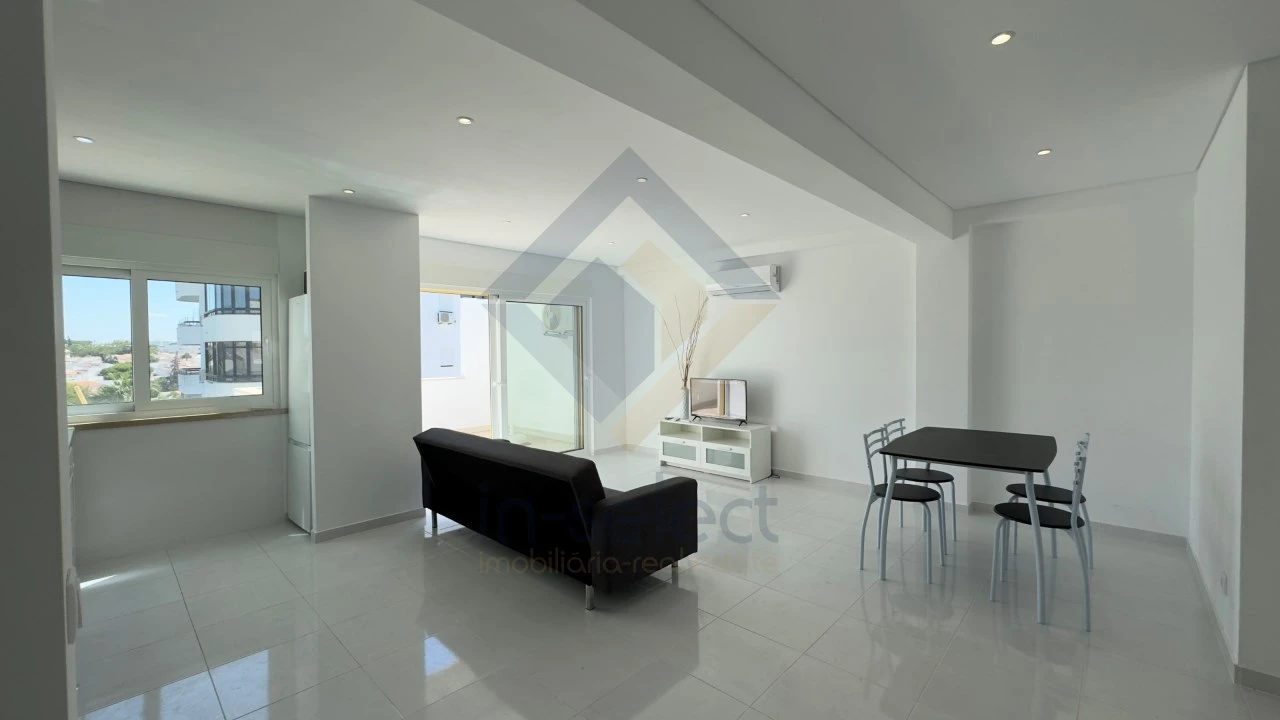 Apartamento T2 para Venda em Quarteira Foto 3