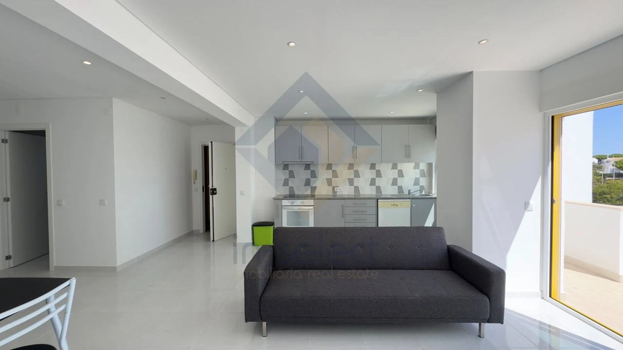 Apartamento T2 para Venda em Quarteira Foto 7