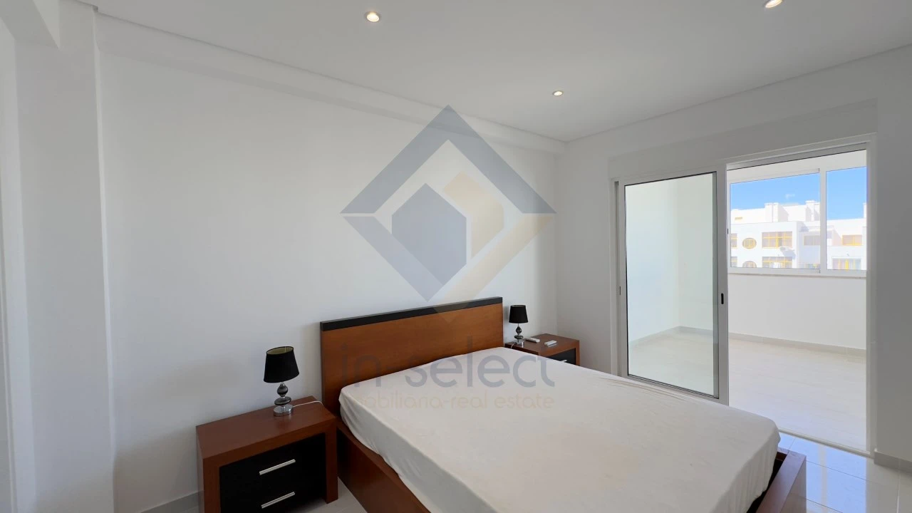 Apartamento T2 para Venda em Quarteira Foto 21