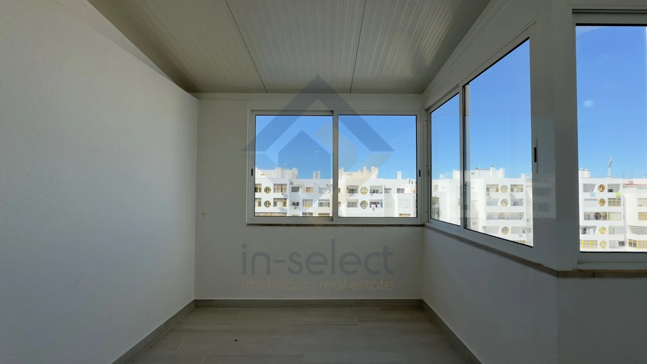 Apartamento T2 para Venda em Quarteira Foto 22
