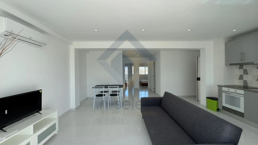 Apartamento T2 para Venda em Quarteira Foto 8