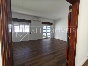Moradia T5 para Venda em Quinta do Conde