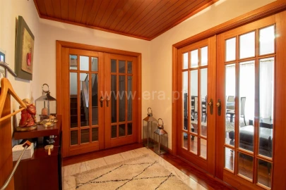 Moradia T4 para Venda em Oliveira do Douro