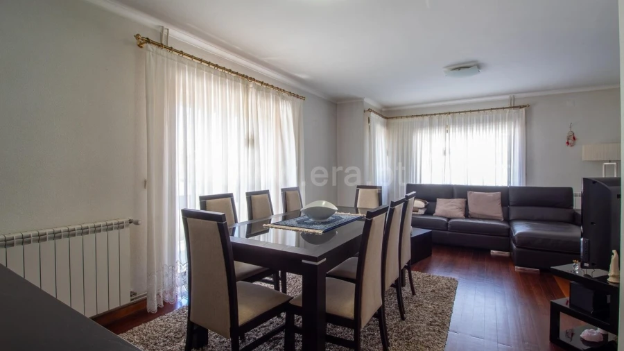 Moradia T4 para Venda em Oliveira do Douro