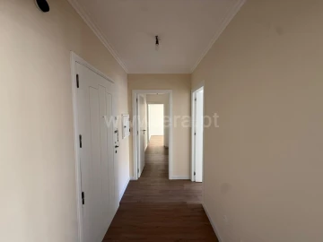 Apartamento T2 para Venda em Mafamude e Vilar do Paraíso