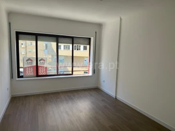 Apartamento T2 para Venda em Mafamude e Vilar do Paraíso