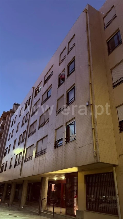 Apartamento T2 para Venda em Mafamude e Vilar do Paraíso