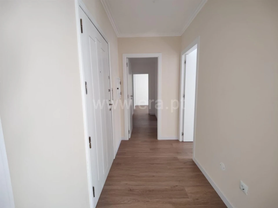 Apartamento T2 para Venda em Mafamude e Vilar do Paraíso Foto 11