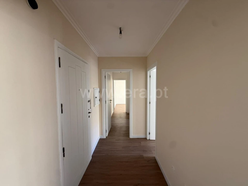 Apartamento T2 para Venda em Mafamude e Vilar do Paraíso Foto 7