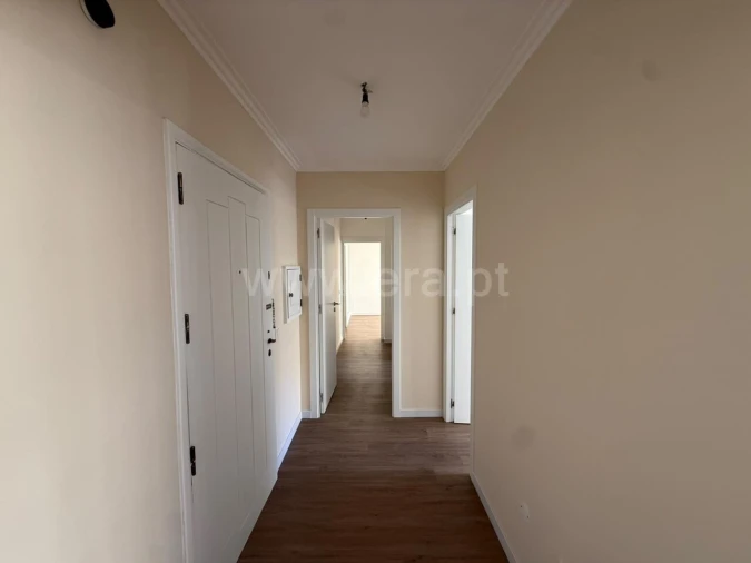Apartamento T2 para Venda em Mafamude e Vilar do Paraíso Foto 7